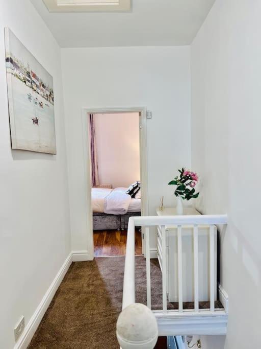 Lovely 3Bed Home มิดเดิลส์บะระ ภายนอก รูปภาพ