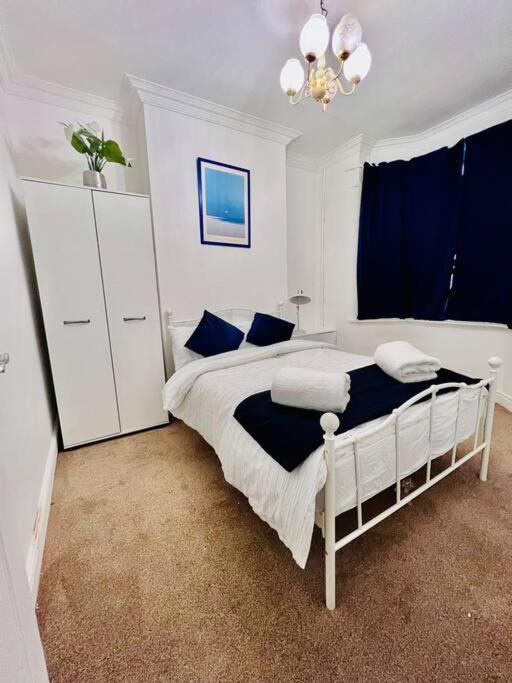 Lovely 3Bed Home มิดเดิลส์บะระ ภายนอก รูปภาพ