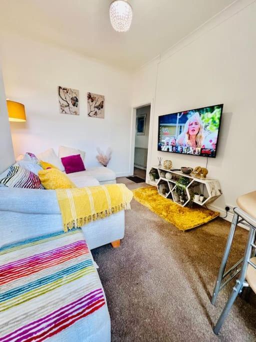 Lovely 3Bed Home มิดเดิลส์บะระ ภายนอก รูปภาพ